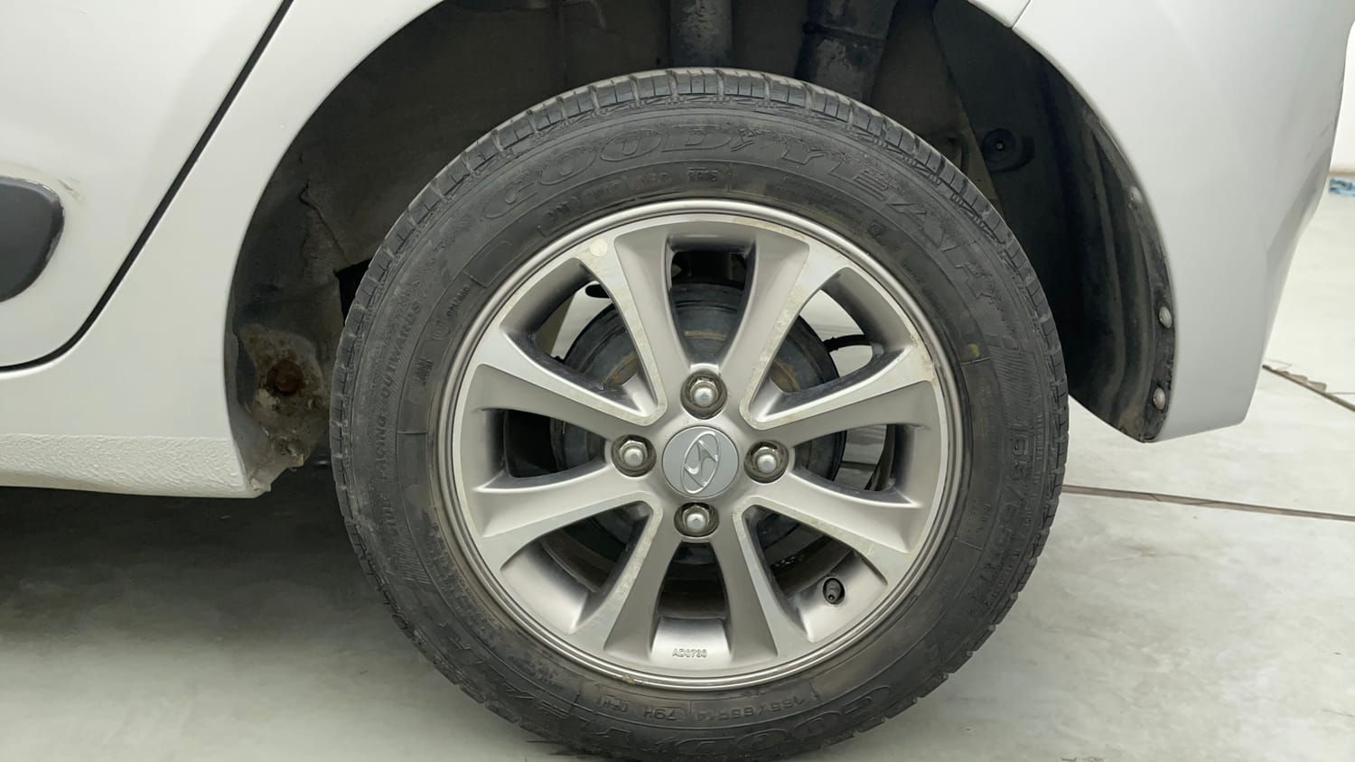 Used 2016 Hyundai Grand i10 Asta 1.2 Kappa VTVT Petrol Manual tyres LEFT REAR TYRE RIM VIEW