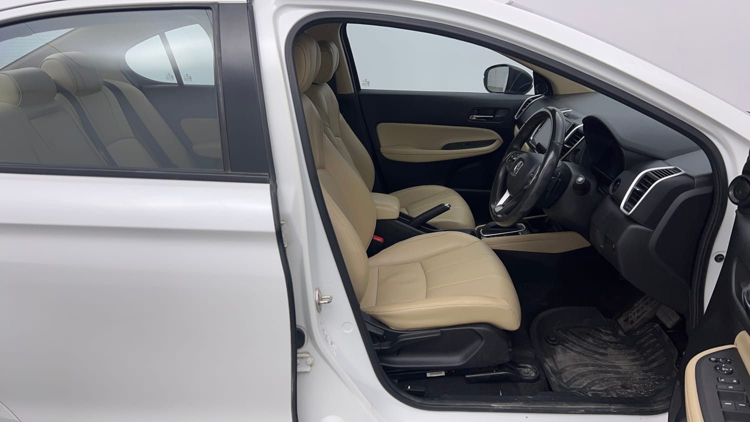 Used 2024 Honda City ZX Petrol CVT Petrol Automatic interior RIGHT SIDE FRONT DOOR CABIN VIEW