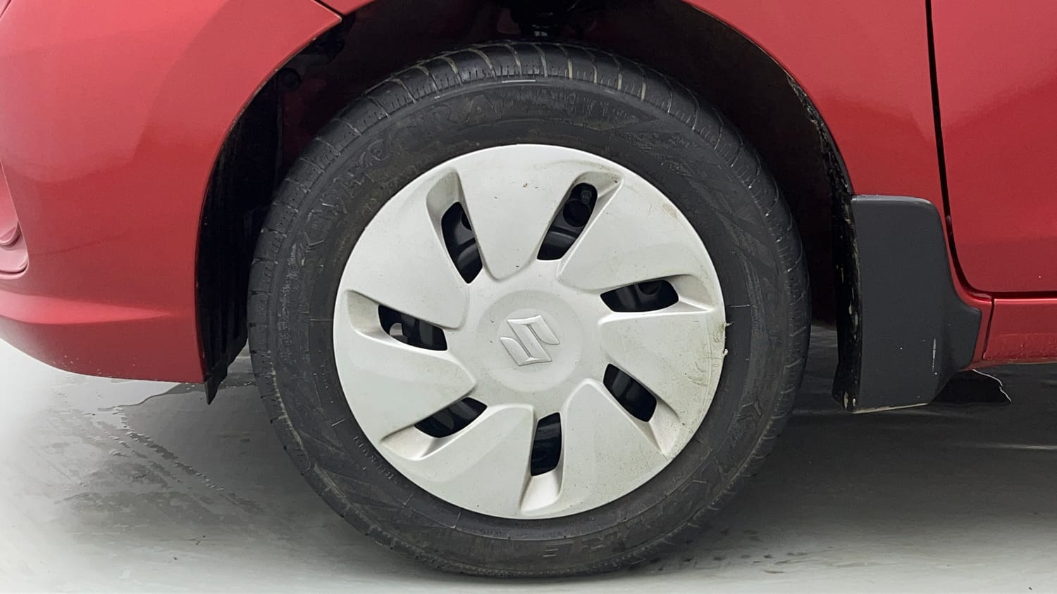 Used 2020 Maruti Suzuki Celerio ZXi (O) AMT Petrol Automatic tyres LEFT FRONT TYRE RIM VIEW