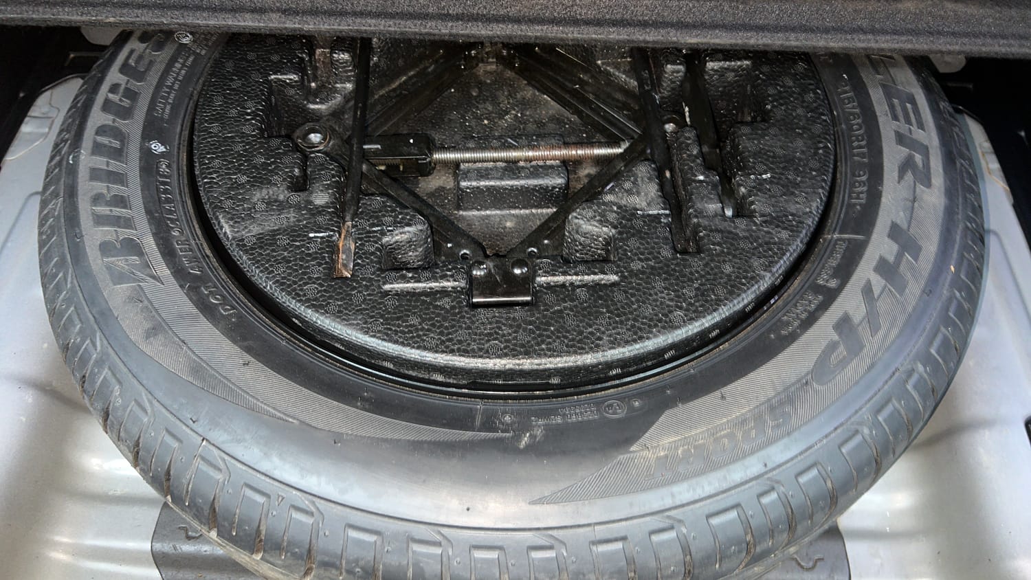 Used 2018 Hyundai Creta SX 1.6 AT CRDi Diesel Automatic tyres SPARE TYRE VIEW