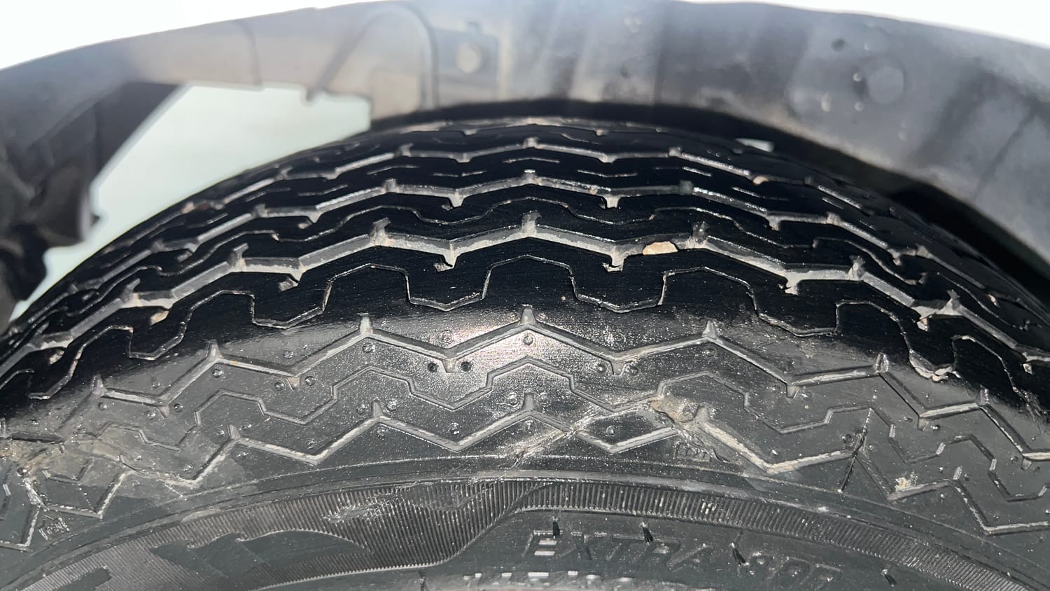 Used 2014 Hyundai Eon Era + Petrol Manual tyres RIGHT REAR TYRE TREAD VIEW