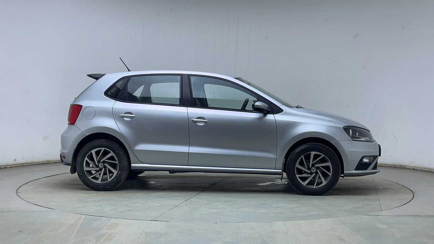 Used 2020 Volkswagen Polo Comfortline 1.0L (P) Petrol Manual exterior RIGHT SIDE VIEW