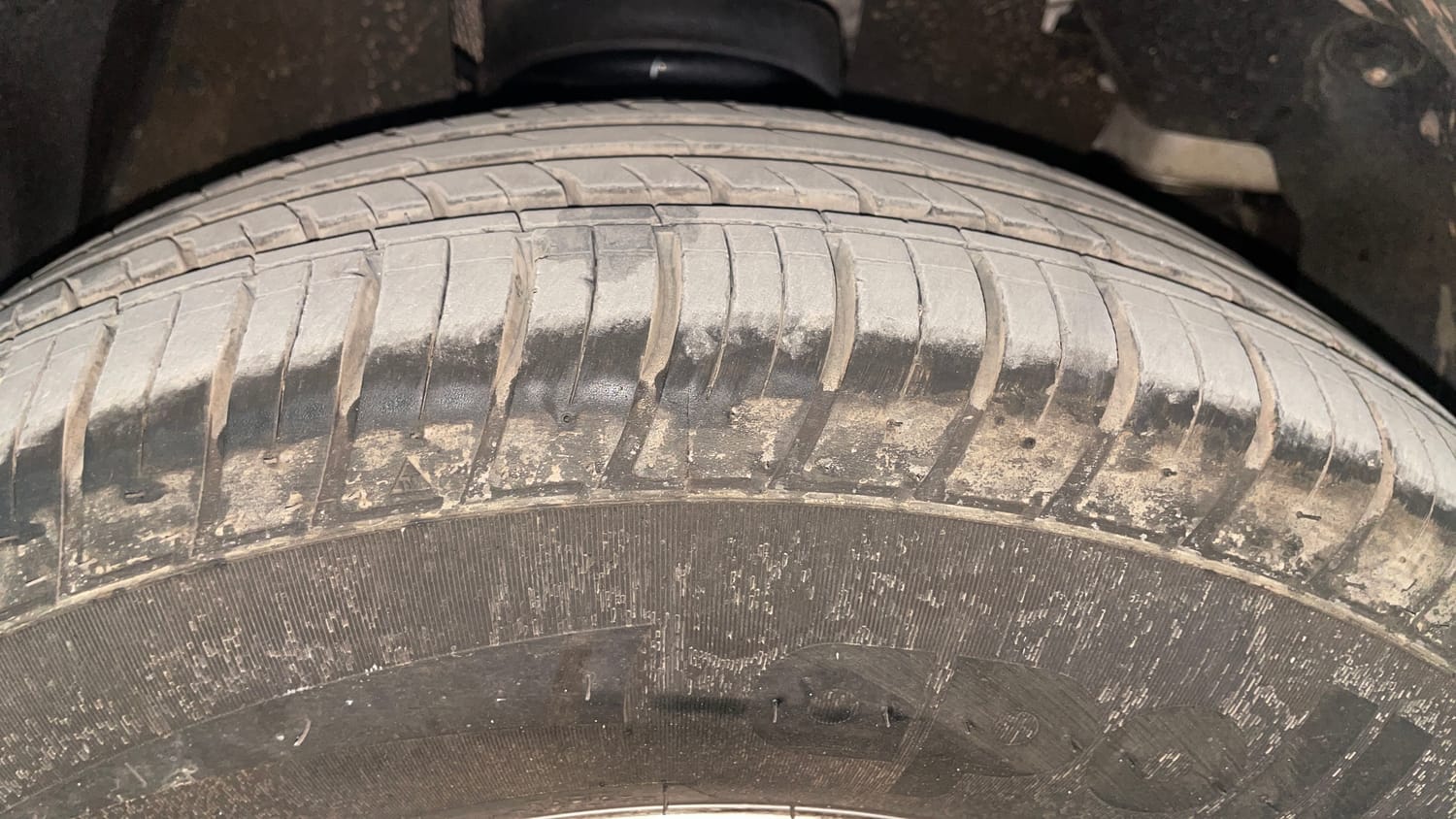 Used 2024 Mahindra Bolero Neo Plus P10 Diesel Manual tyres RIGHT FRONT TYRE TREAD VIEW