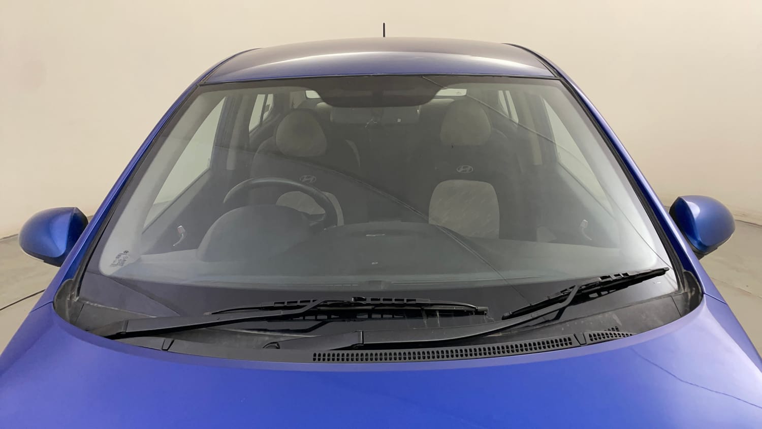 Used 2015 Hyundai Xcent SX 1.2 (O) Petrol Manual exterior FRONT WINDSHIELD VIEW