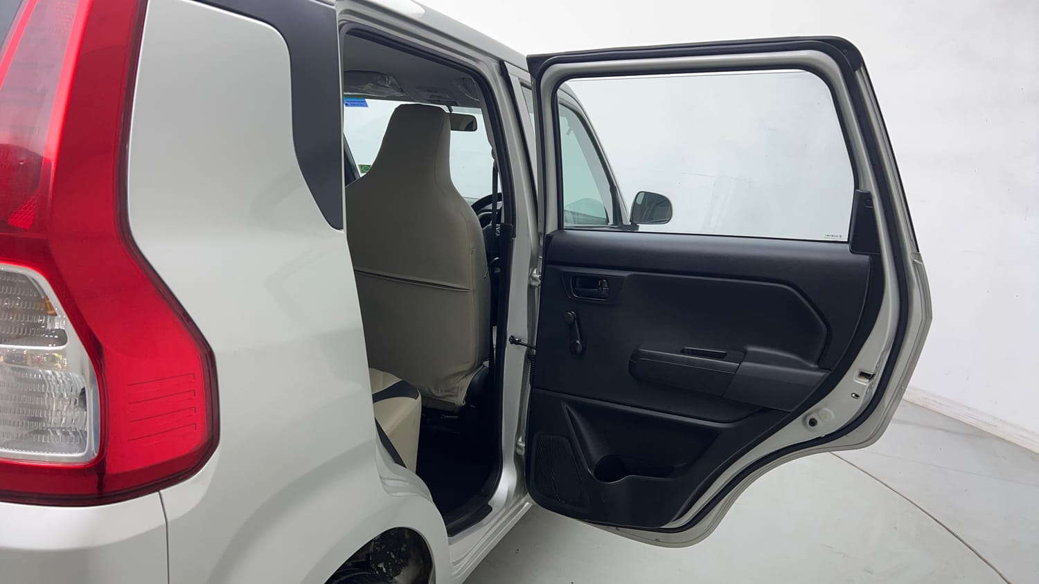 Used 2021 Maruti Suzuki Wagon R 1.0 LXi 1.0 Petrol Manual interior RIGHT REAR DOOR OPEN VIEW