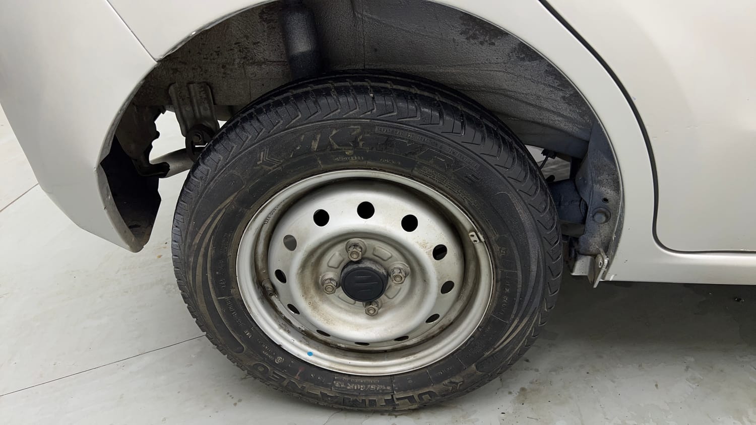 Used 2023 Maruti Suzuki Alto K10 LXi Petrol Manual tyres RIGHT REAR TYRE RIM VIEW