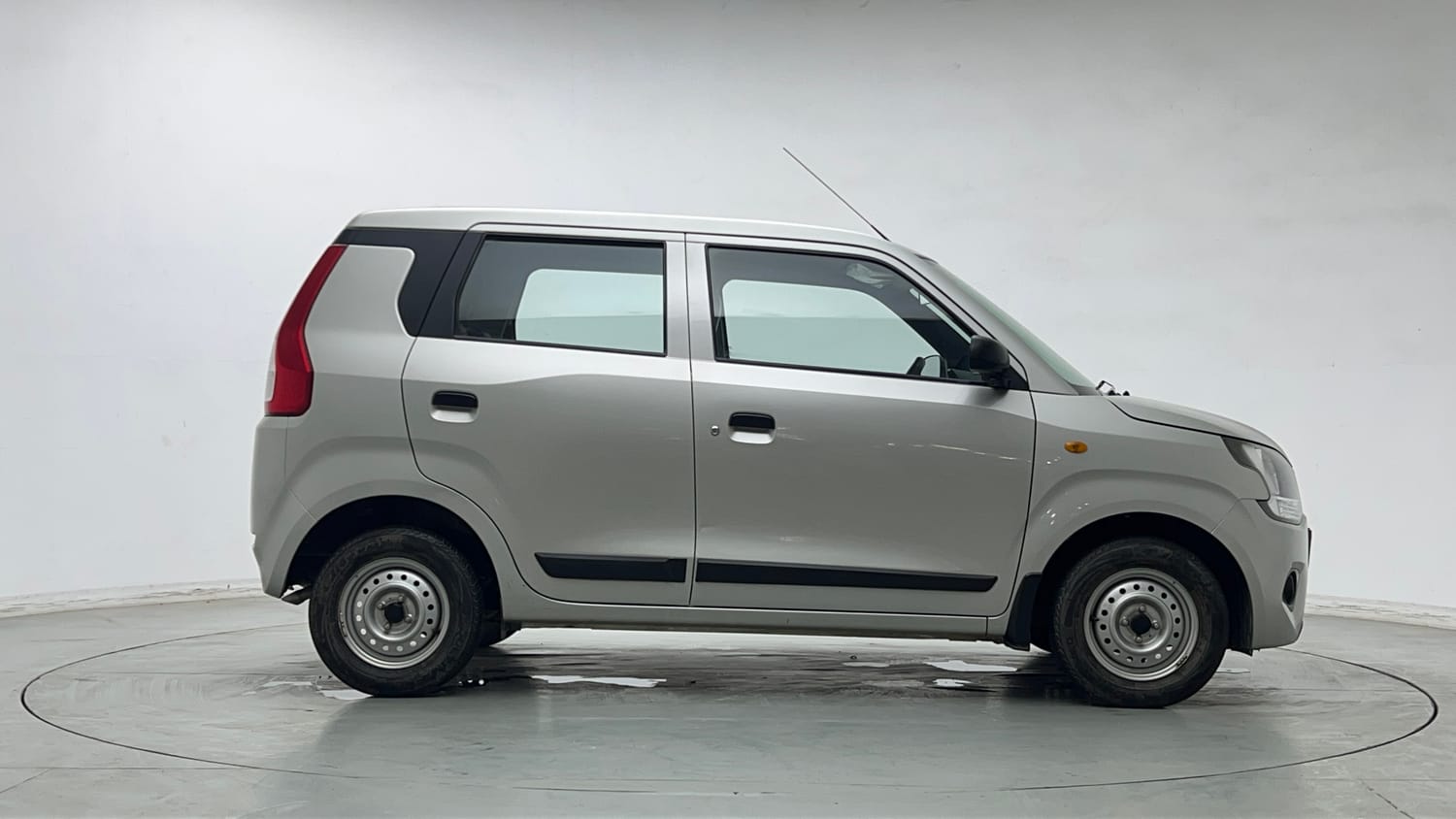 Used 2021 Maruti Suzuki Wagon R 1.0 LXi 1.0 Petrol Manual exterior RIGHT SIDE VIEW