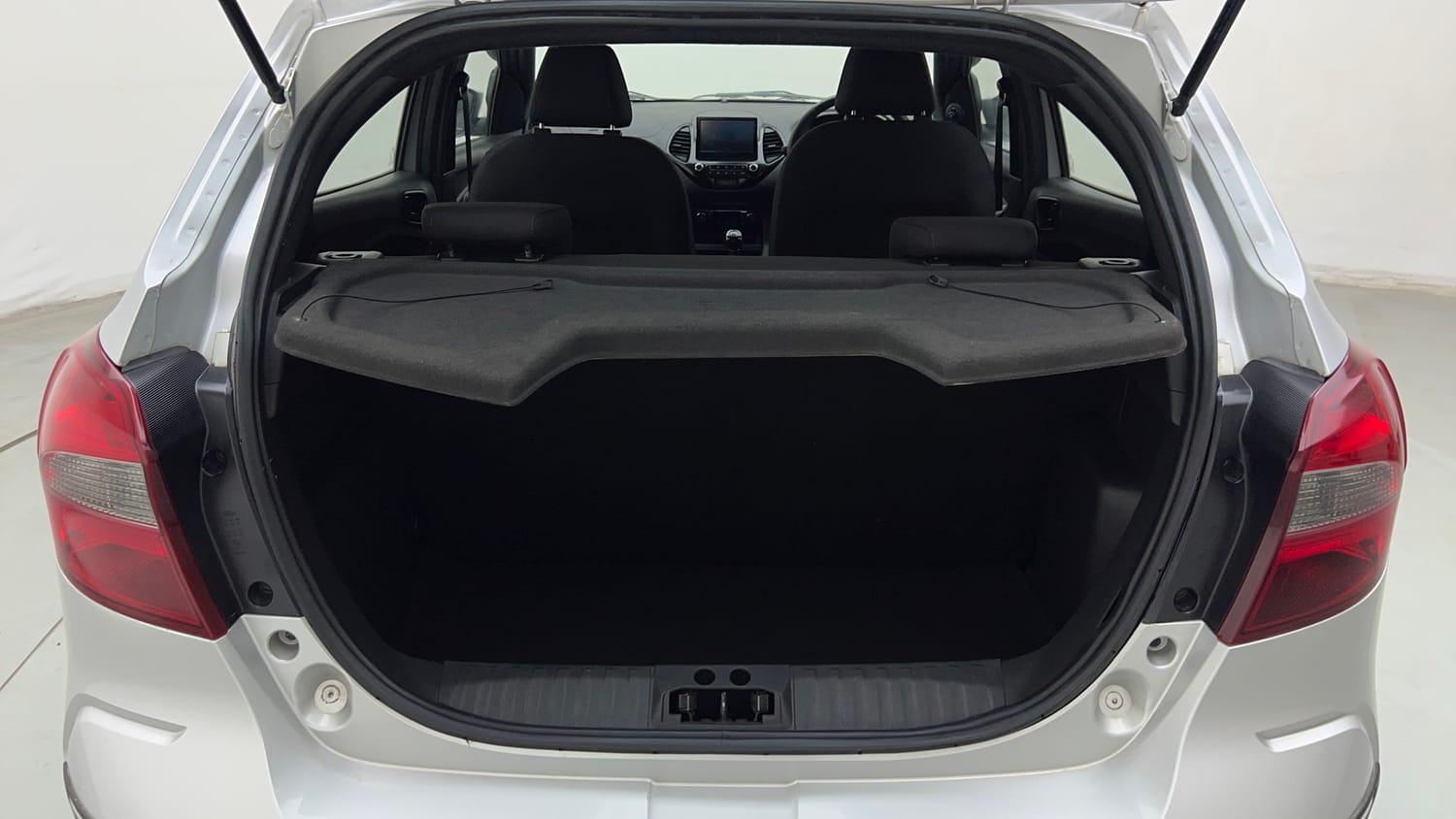 Used 2021 Ford Freestyle Titanium Plus 1.2 Ti-VCT Petrol Manual interior DICKY INSIDE VIEW