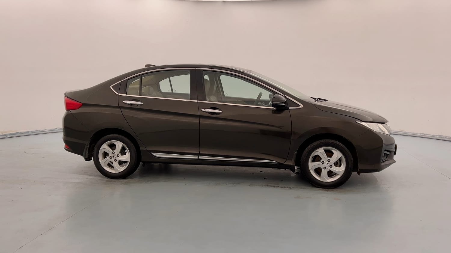Used 2015 Honda City VX Petrol Manual exterior RIGHT SIDE VIEW