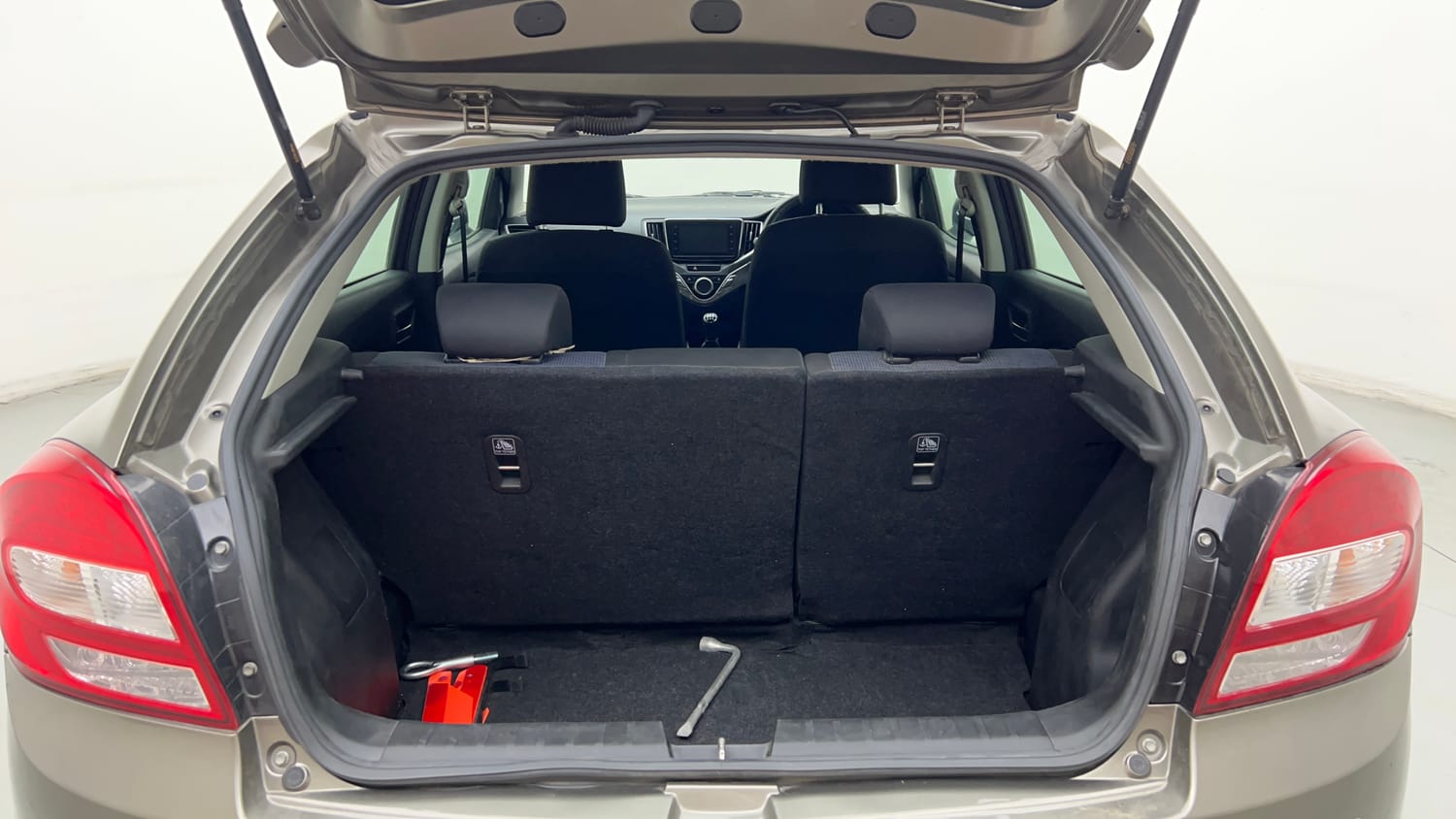 Used 2020 Toyota Glanza V Petrol Manual interior DICKY INSIDE VIEW