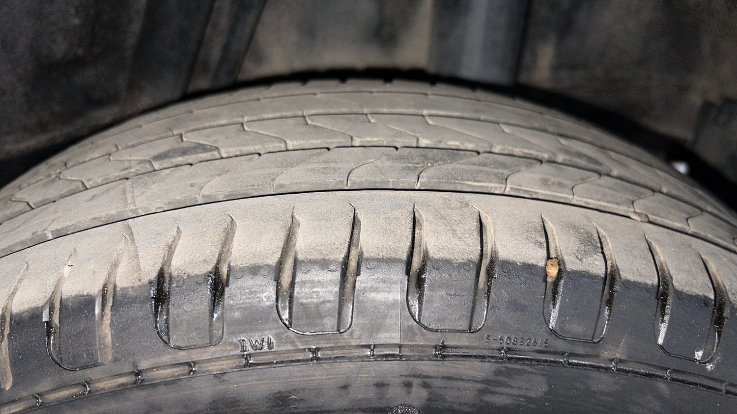 Used 2015 Honda City SV Petrol Manual tyres LEFT REAR TYRE TREAD VIEW