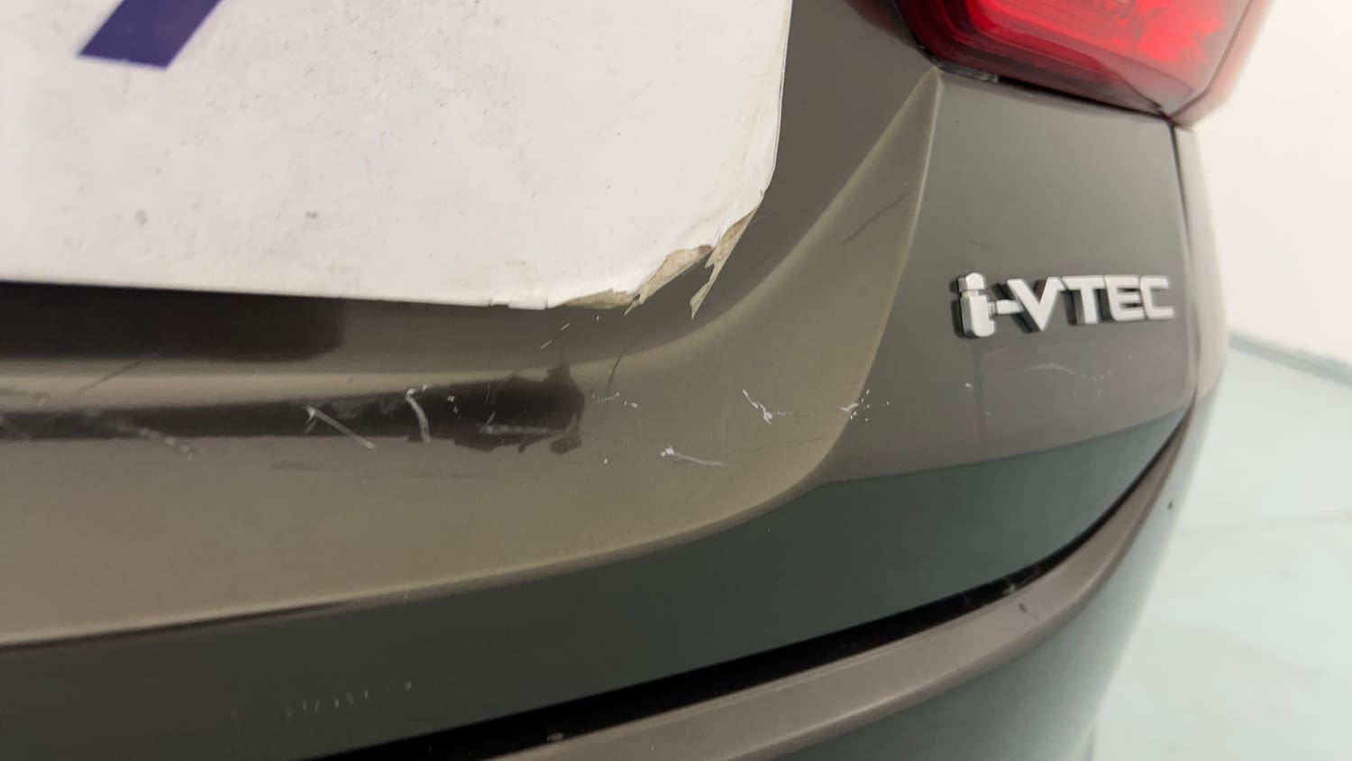 Used 2015 Honda City VX Petrol Manual dents MINOR SCRATCH