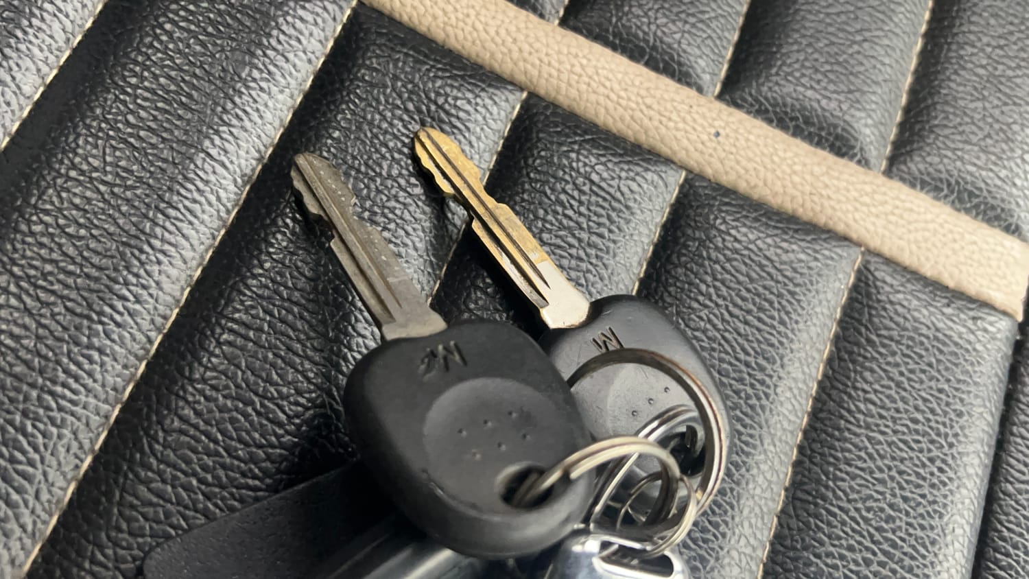 Used 2020 Hyundai Santro Magna Petrol Manual extra CAR KEY VIEW