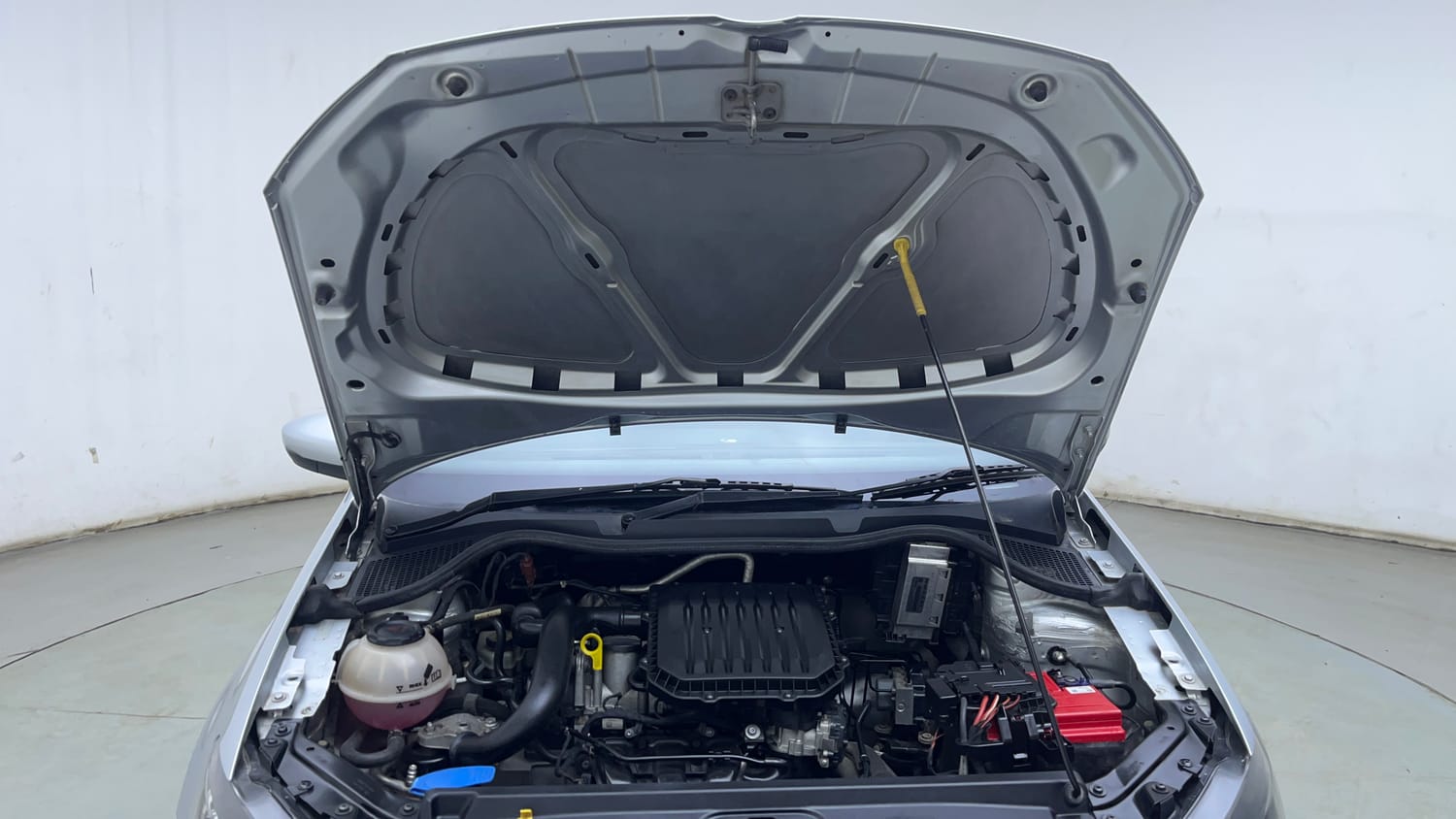 Used 2020 Volkswagen Polo Comfortline 1.0L (P) Petrol Manual engine ENGINE & BONNET OPEN FRONT VIEW