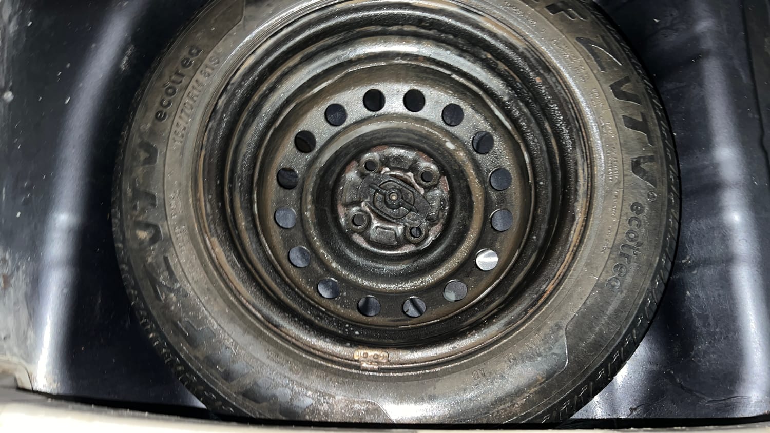Used 2014 Maruti Suzuki Celerio VXi AMT Petrol Automatic tyres SPARE TYRE VIEW