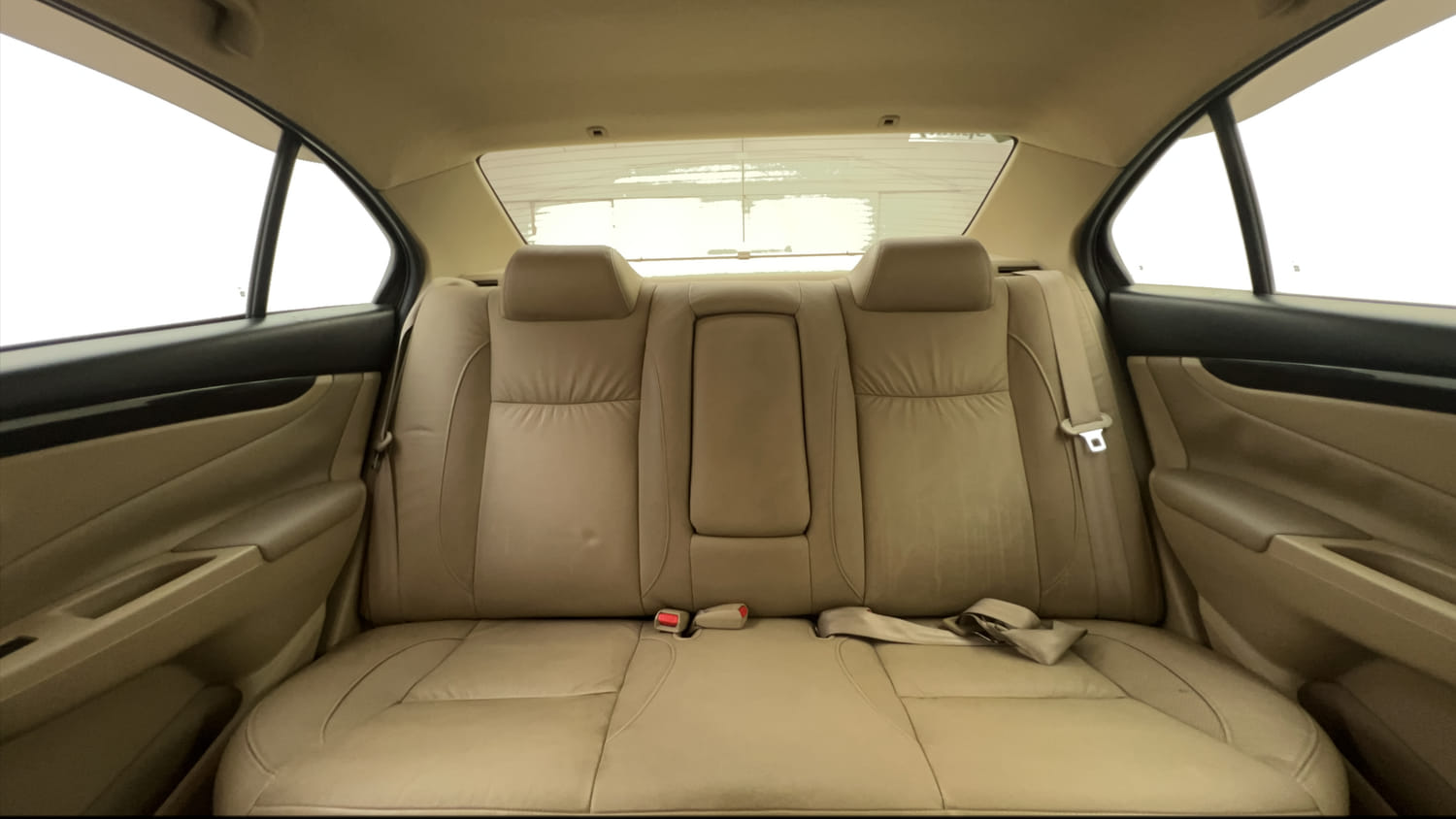 Used 2015 Maruti Suzuki Ciaz ZXI+ Petrol Manual interior REAR SEAT CONDITION VIEW