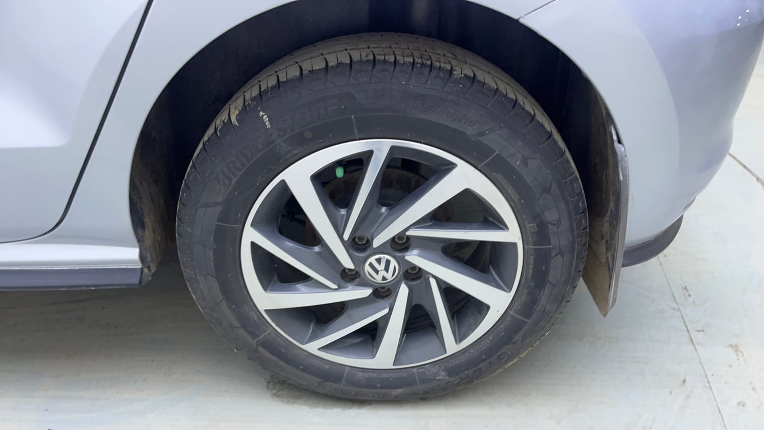 Used 2020 Volkswagen Polo Comfortline 1.0L (P) Petrol Manual tyres LEFT REAR TYRE RIM VIEW