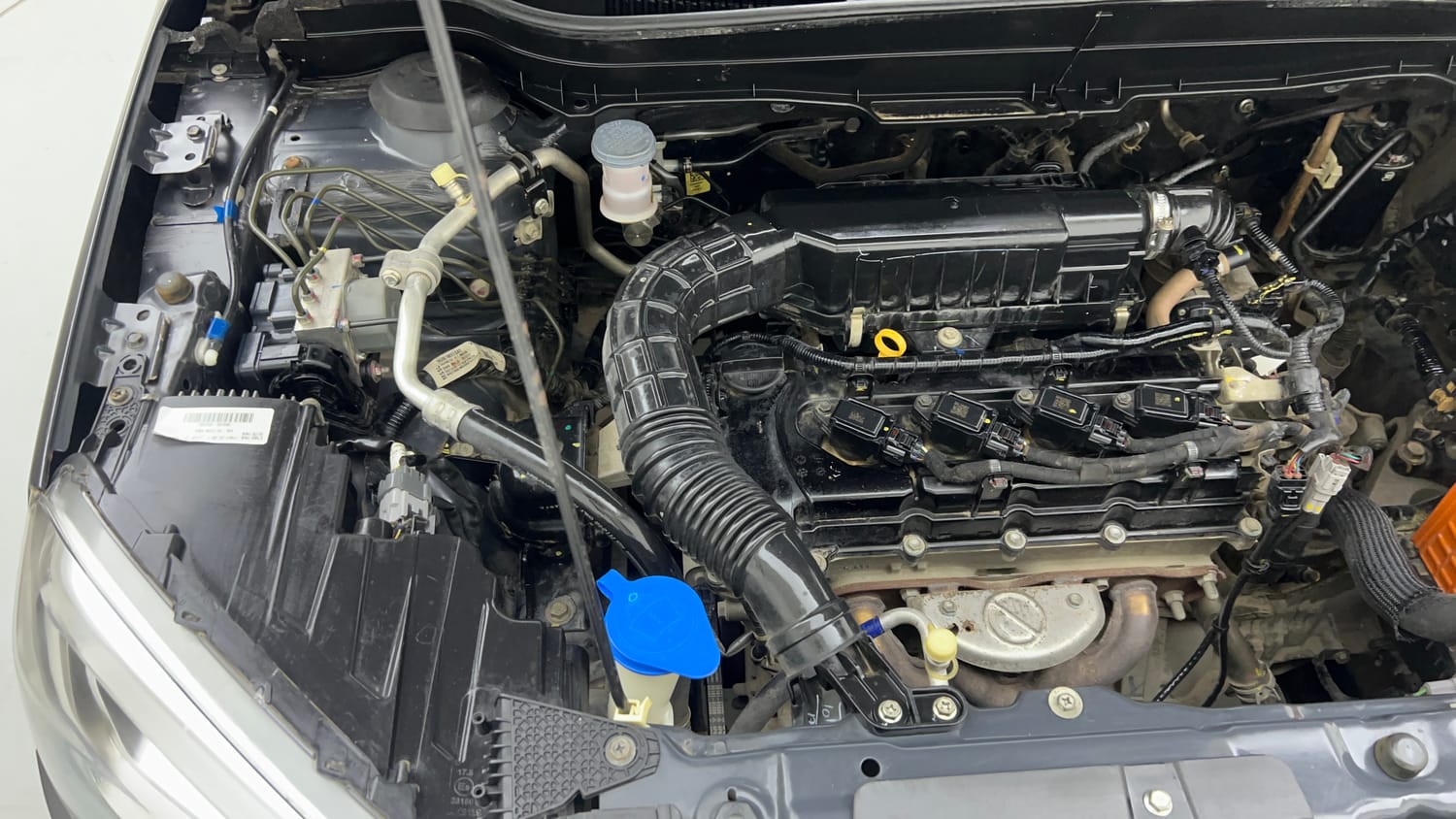 Used 2021 maruti-suzuki Vitara Brezza VXi Petrol Manual engine ENGINE RIGHT SIDE VIEW