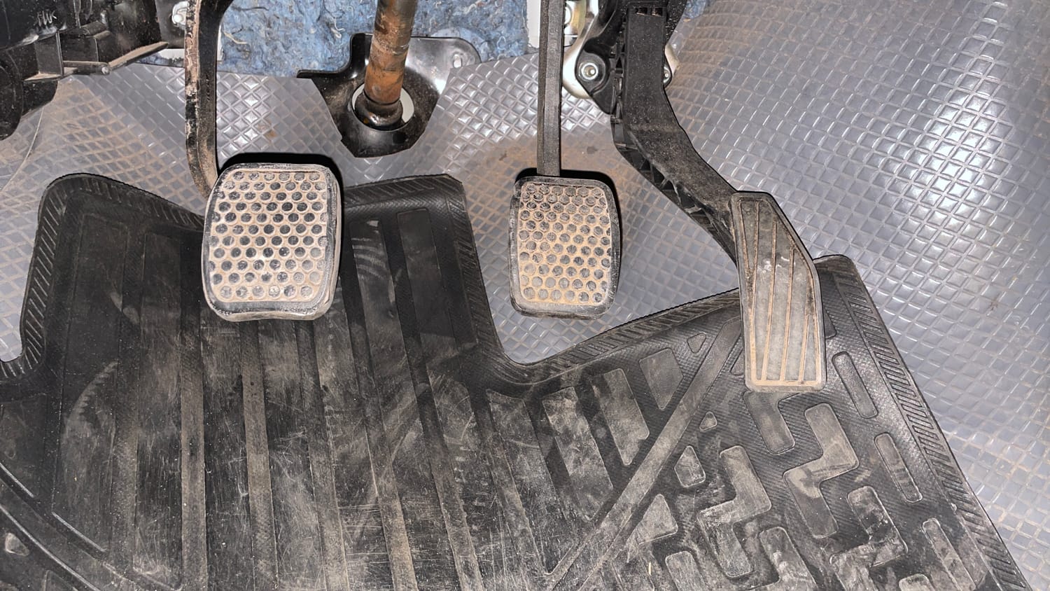 Used 2019 Maruti Suzuki Alto 800 LXi Petrol Manual interior PEDALS VIEW