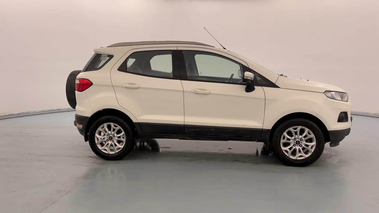 Used 2017 Ford EcoSport Trend+ 1.5L TDCi Diesel Manual exterior RIGHT SIDE VIEW