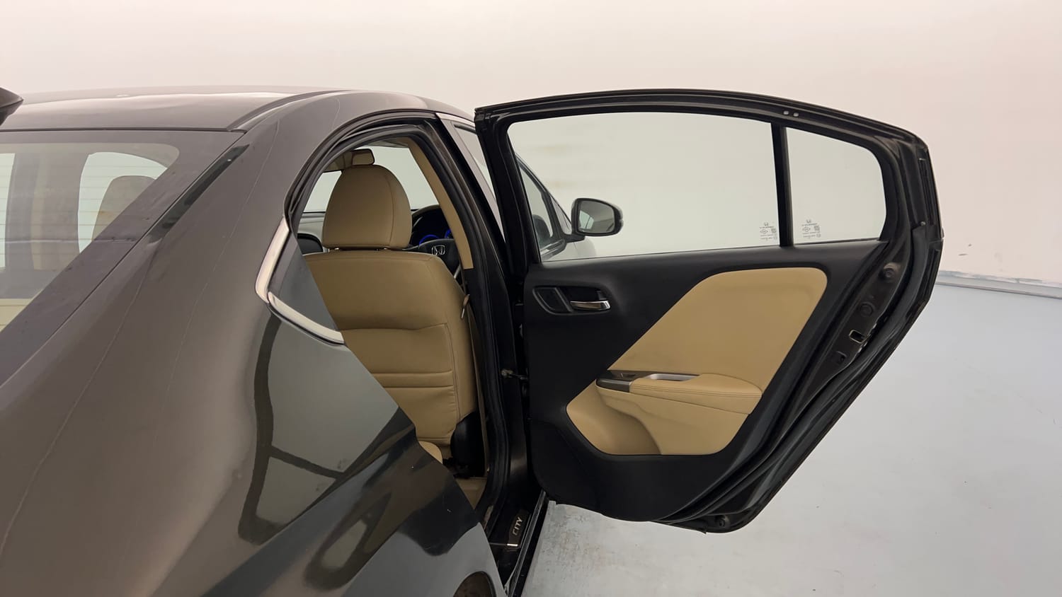 Used 2015 Honda City VX Petrol Manual interior RIGHT REAR DOOR OPEN VIEW