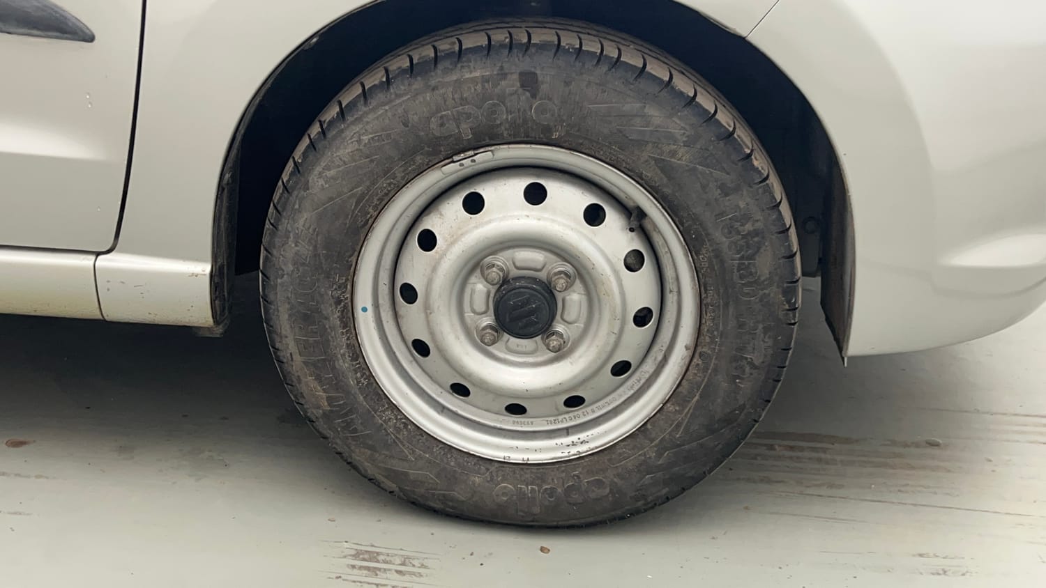 Used 2012 Maruti Suzuki A-Star Lxi Petrol Manual tyres RIGHT FRONT TYRE RIM VIEW
