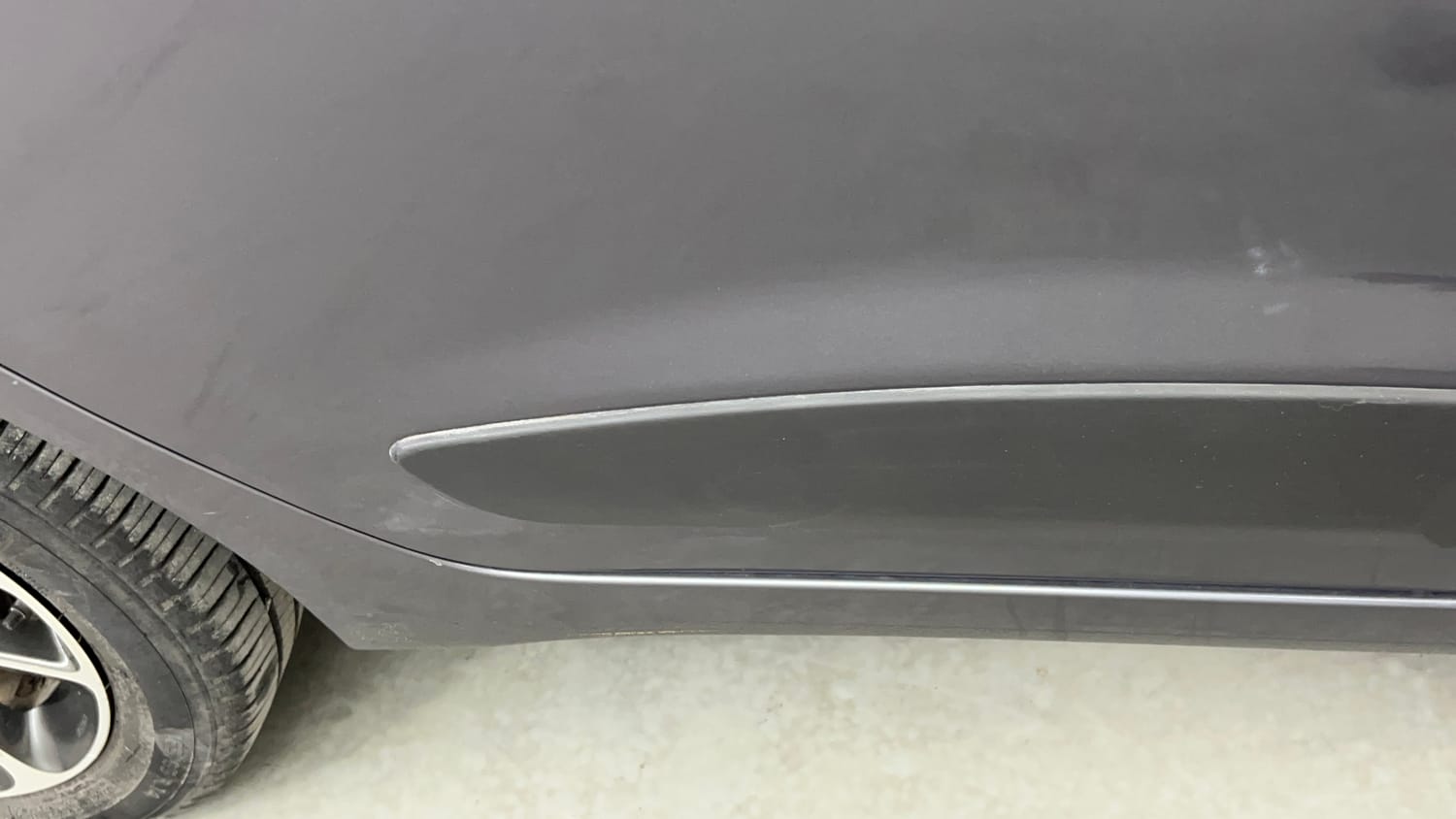 Used 2017 Hyundai Grand i10 Sportz (O) AT 1.2 Kappa VTVT Petrol Automatic dents MINOR DENT