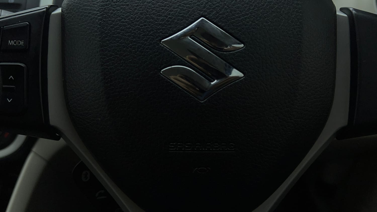 Used 2020 Maruti Suzuki Celerio ZXi (O) AMT Petrol Automatic top_features Airbags