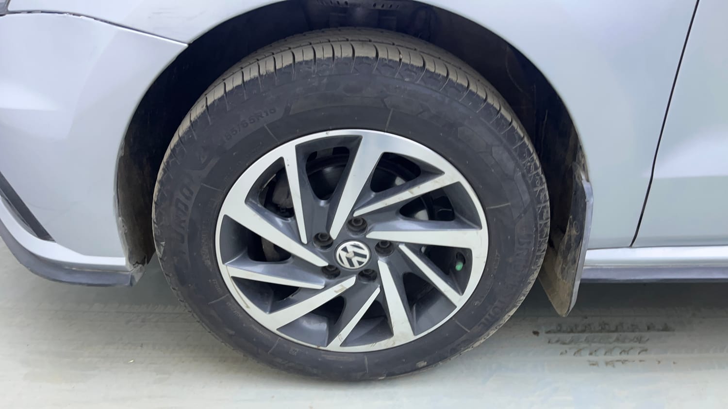 Used 2020 Volkswagen Polo Comfortline 1.0L (P) Petrol Manual tyres LEFT FRONT TYRE RIM VIEW