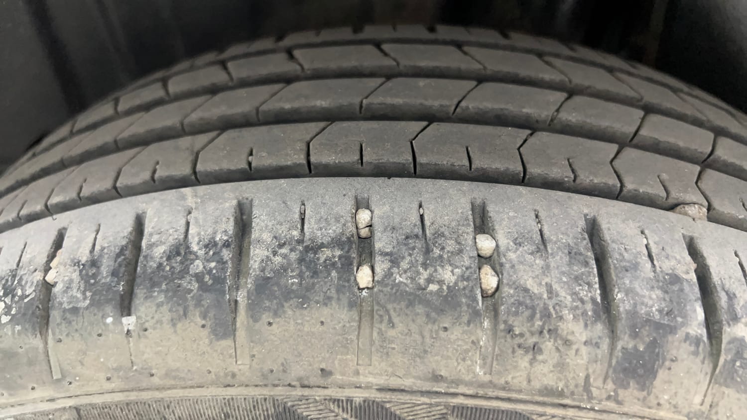 Used 2023 Maruti Suzuki Baleno Zeta AGS Petrol Automatic tyres LEFT REAR TYRE TREAD VIEW