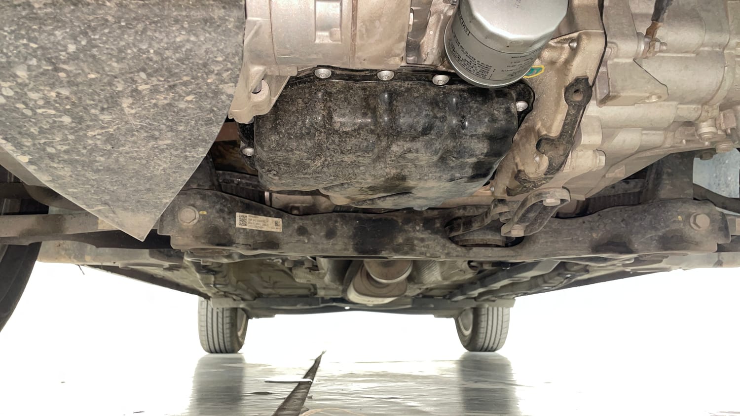 Used 2025 Skoda Kylaq Signature+ 1.0 TSI Petrol Manual extra FRONT LEFT UNDERBODY VIEW