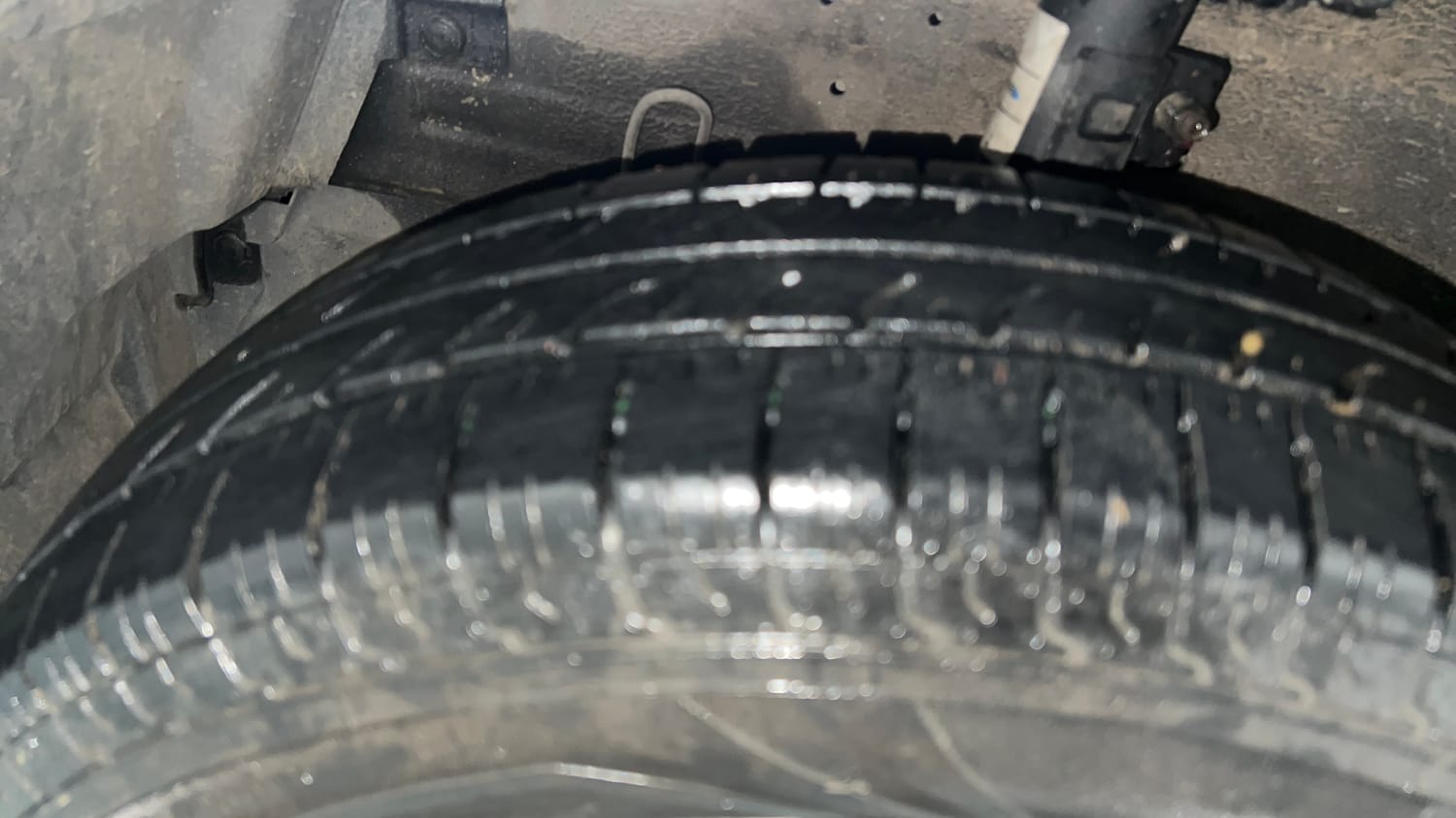 Used 2015 Maruti Suzuki Swift VXi Petrol Manual tyres LEFT FRONT TYRE TREAD VIEW