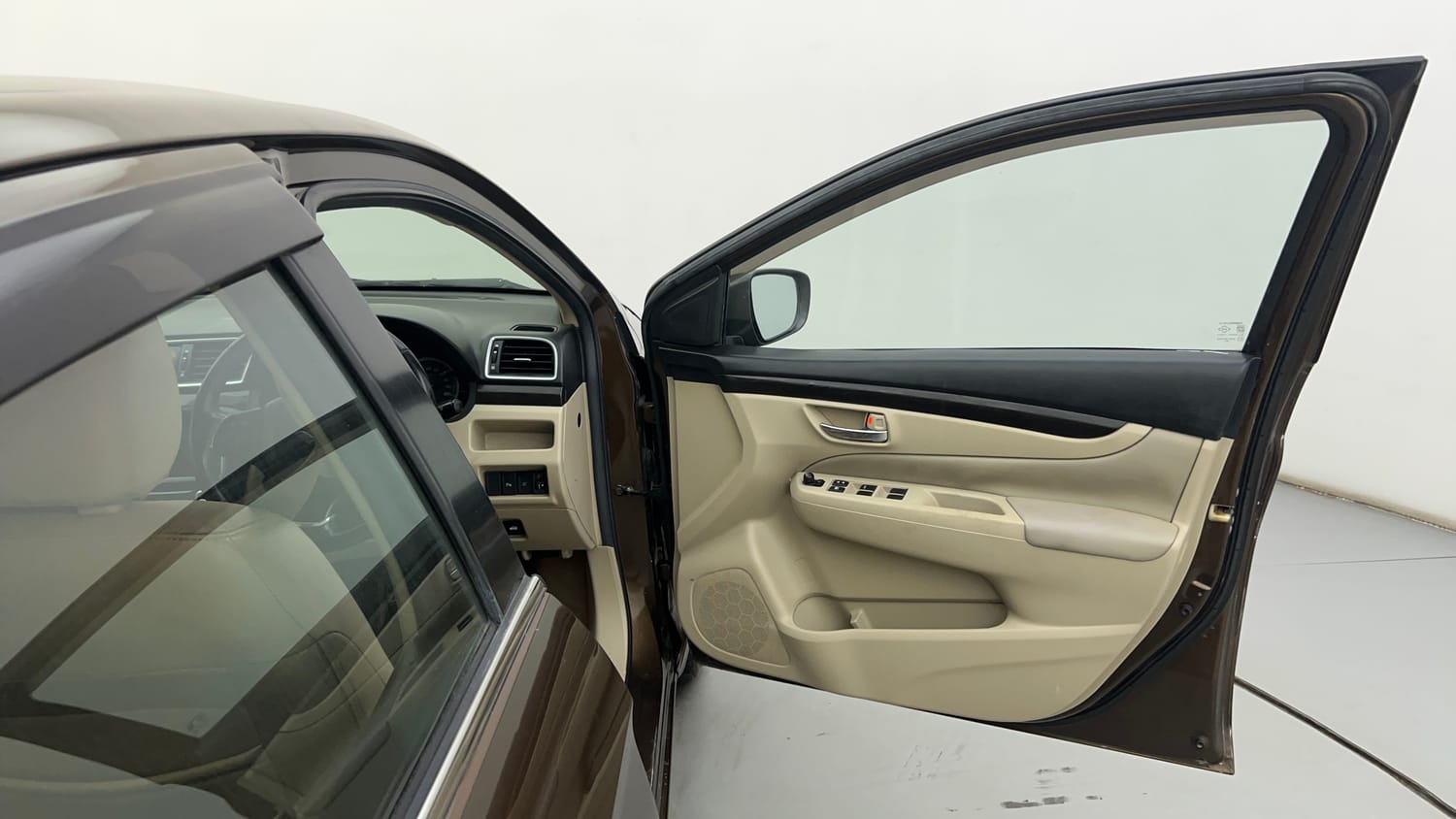 Used 2015 Maruti Suzuki Ciaz ZXI+ Petrol Manual interior RIGHT FRONT DOOR OPEN VIEW