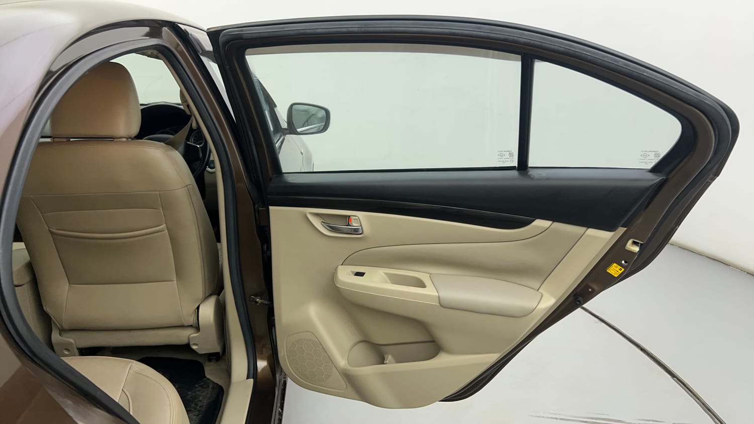 Used 2015 Maruti Suzuki Ciaz ZXI+ Petrol Manual interior RIGHT REAR DOOR OPEN VIEW