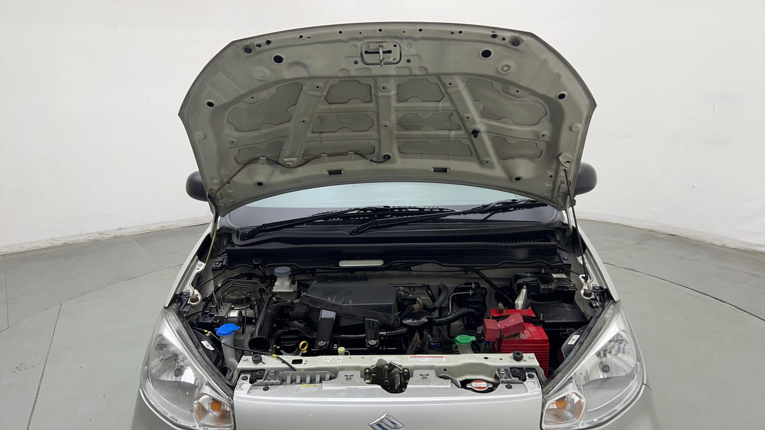 Used 2023 Maruti Suzuki Alto K10 LXi Petrol Manual engine ENGINE & BONNET OPEN FRONT VIEW
