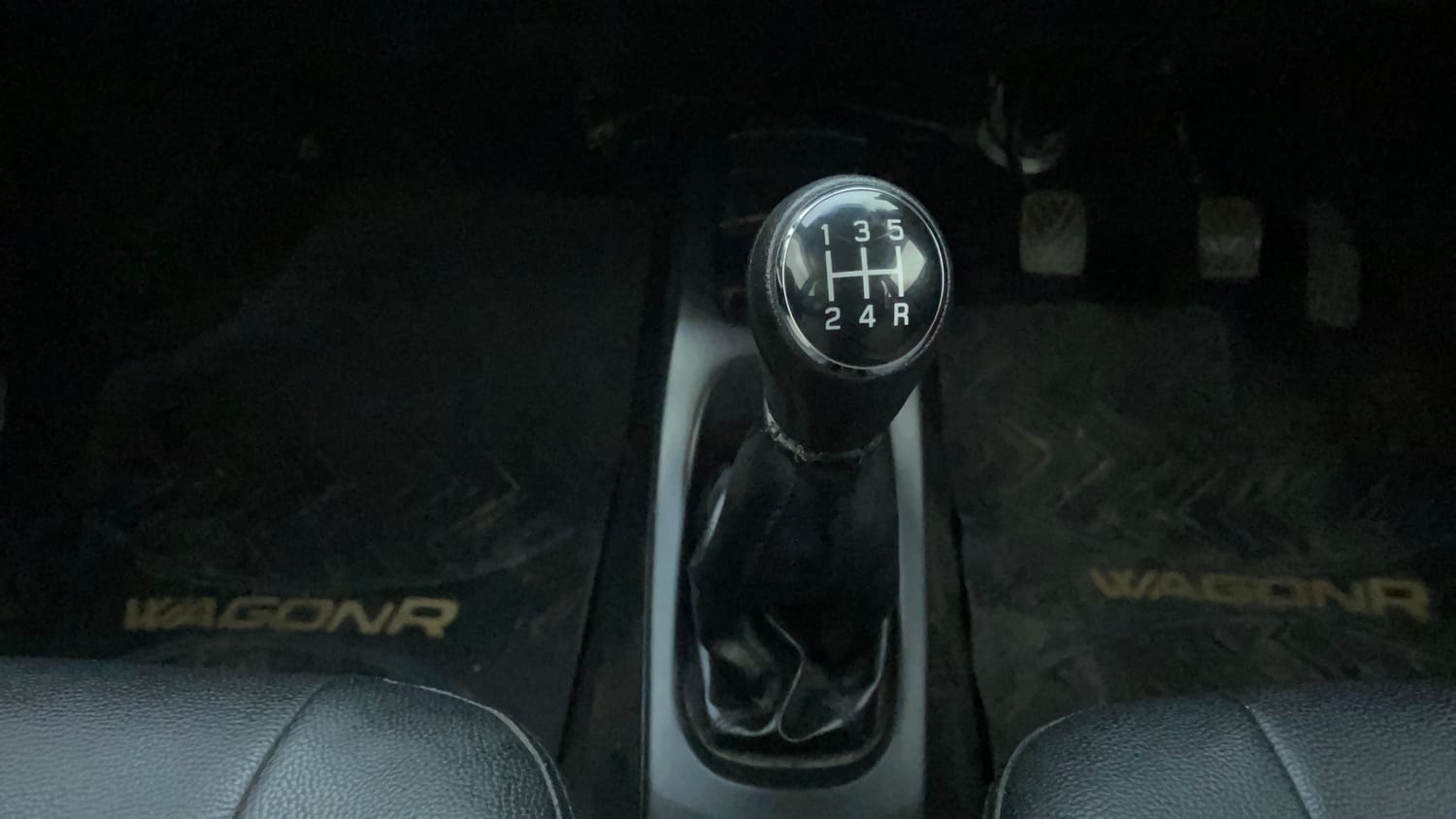 Used 2016 Maruti Suzuki Wagon R VXI Petrol Manual interior GEAR  KNOB VIEW