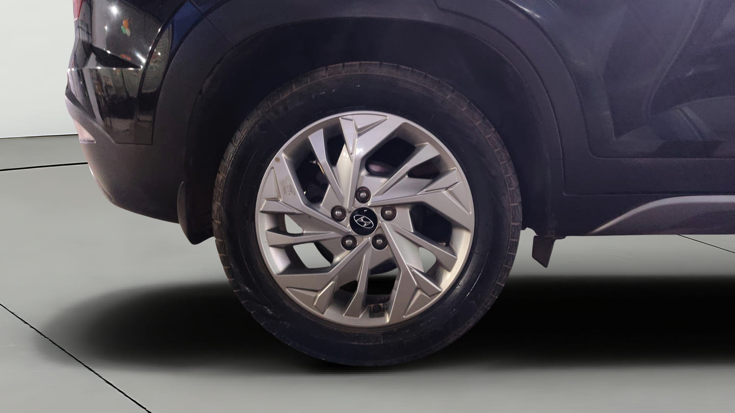 Used 2021 Hyundai Creta SX 1.5 Petrol Petrol Manual tyres RIGHT REAR TYRE RIM VIEW