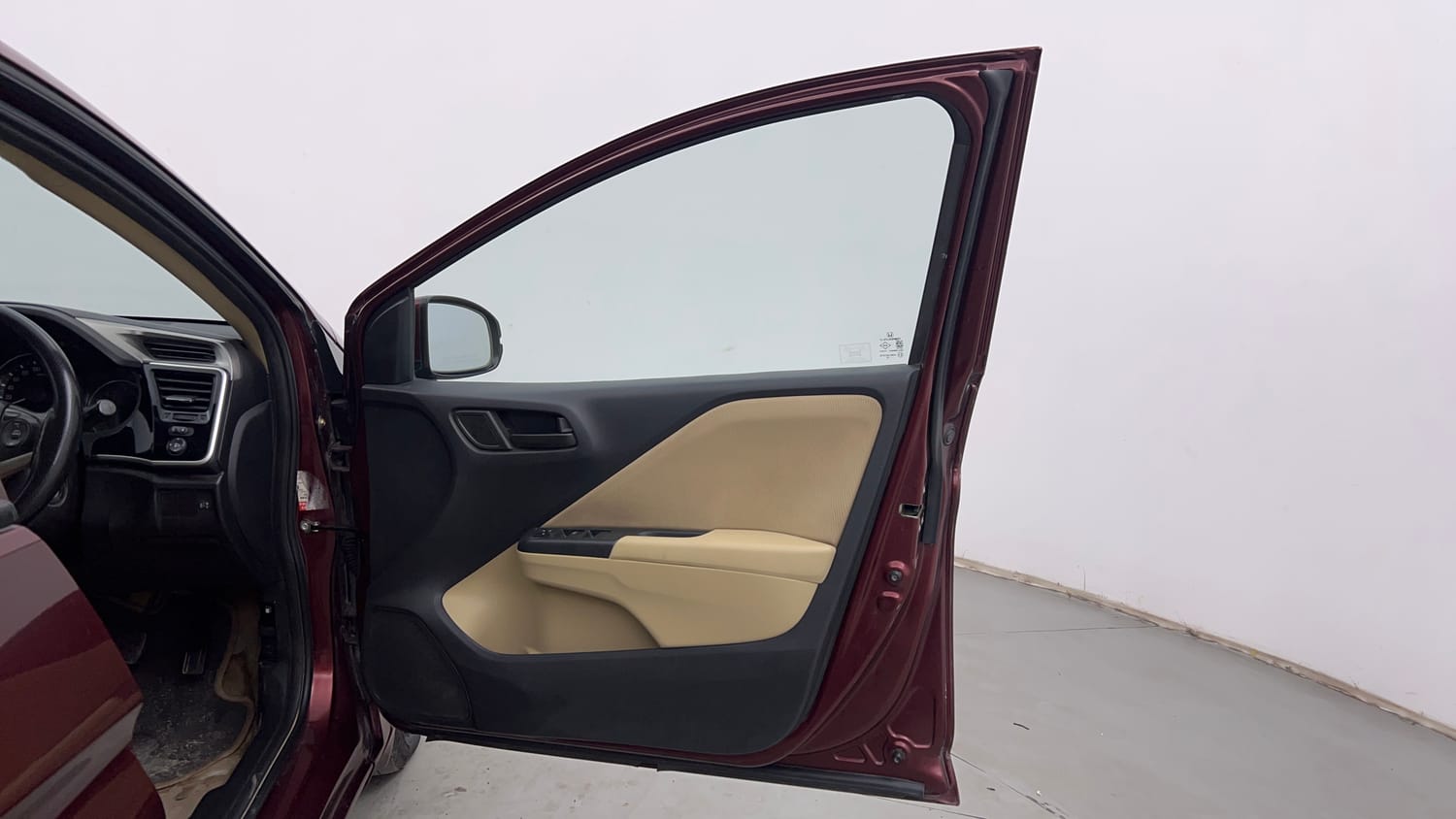 Used 2015 Honda City SV Petrol Manual interior RIGHT FRONT DOOR OPEN VIEW