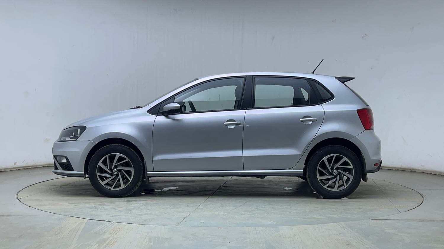 Used 2020 Volkswagen Polo Comfortline 1.0L (P) Petrol Manual exterior LEFT SIDE VIEW