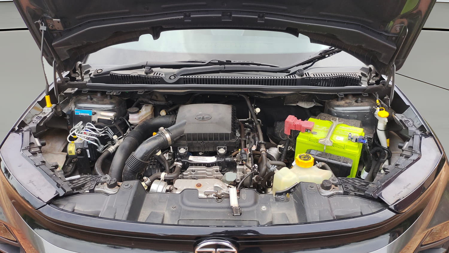Used 2023 Tata Nexon Creative Plus S 1.2 Revotron Petrol 7DCA Petrol Automatic engine ENGINE & BONNET OPEN FRONT VIEW