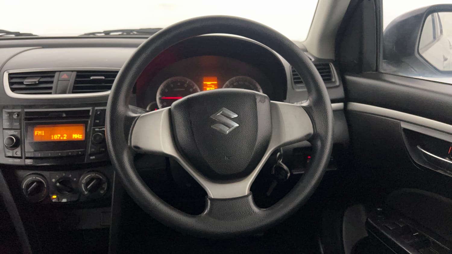 Used 2015 Maruti Suzuki Swift VXi Petrol Manual interior STEERING VIEW