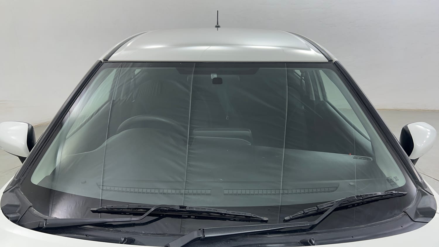 Used 2023 Maruti Suzuki Baleno Zeta AGS Petrol Automatic exterior FRONT WINDSHIELD VIEW