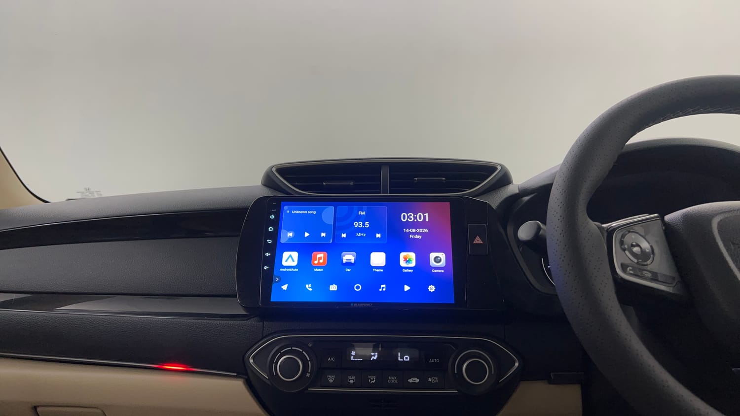 Used 2019 Honda Amaze 1.2 V CVT Petrol Petrol Automatic interior MUSIC SYSTEM & AC CONTROL VIEW
