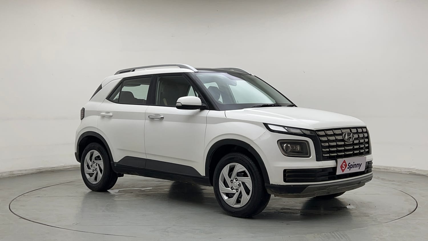 Used 2022 Hyundai Venue S (O) 1.2 Petrol Cng Manual exterior RIGHT FRONT CORNER VIEW