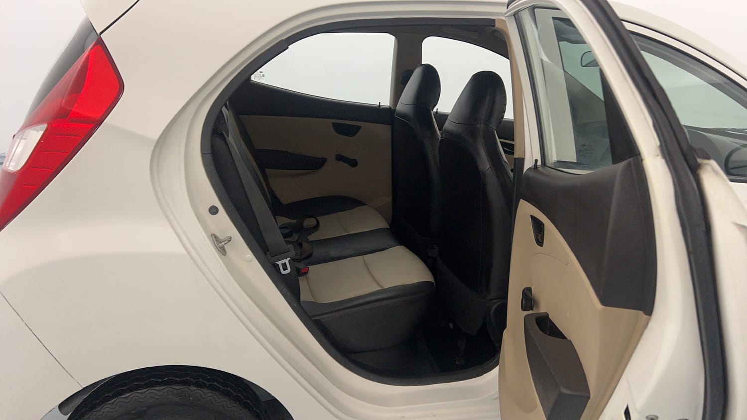 Used 2014 Hyundai Eon Era + Petrol Manual interior RIGHT SIDE REAR DOOR CABIN VIEW