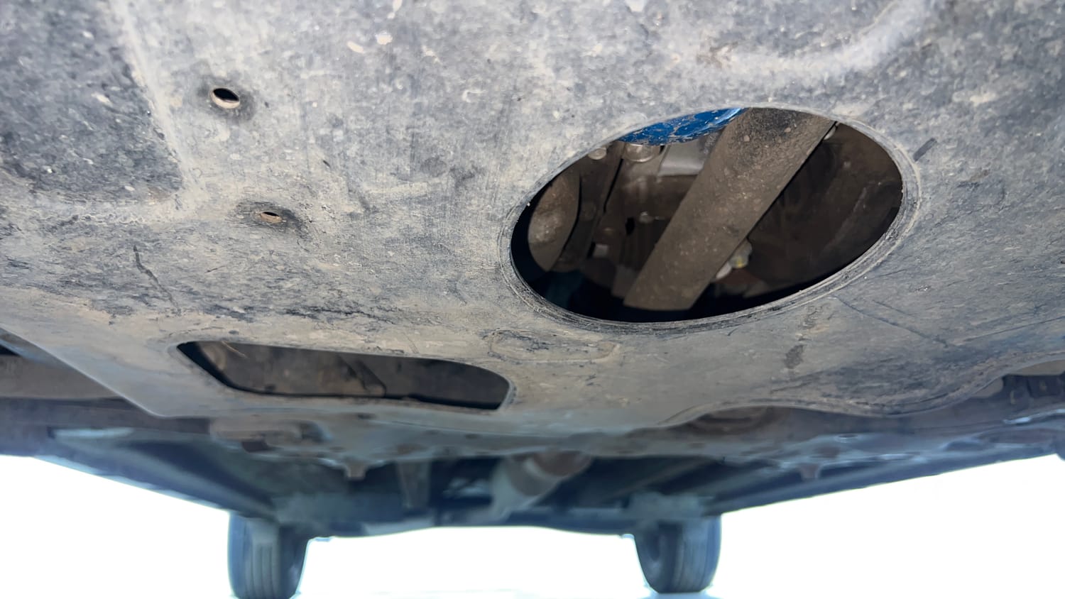 Used 2022 Kia Seltos GTX Plus 1.4 DCT Petrol Automatic extra FRONT LEFT UNDERBODY VIEW