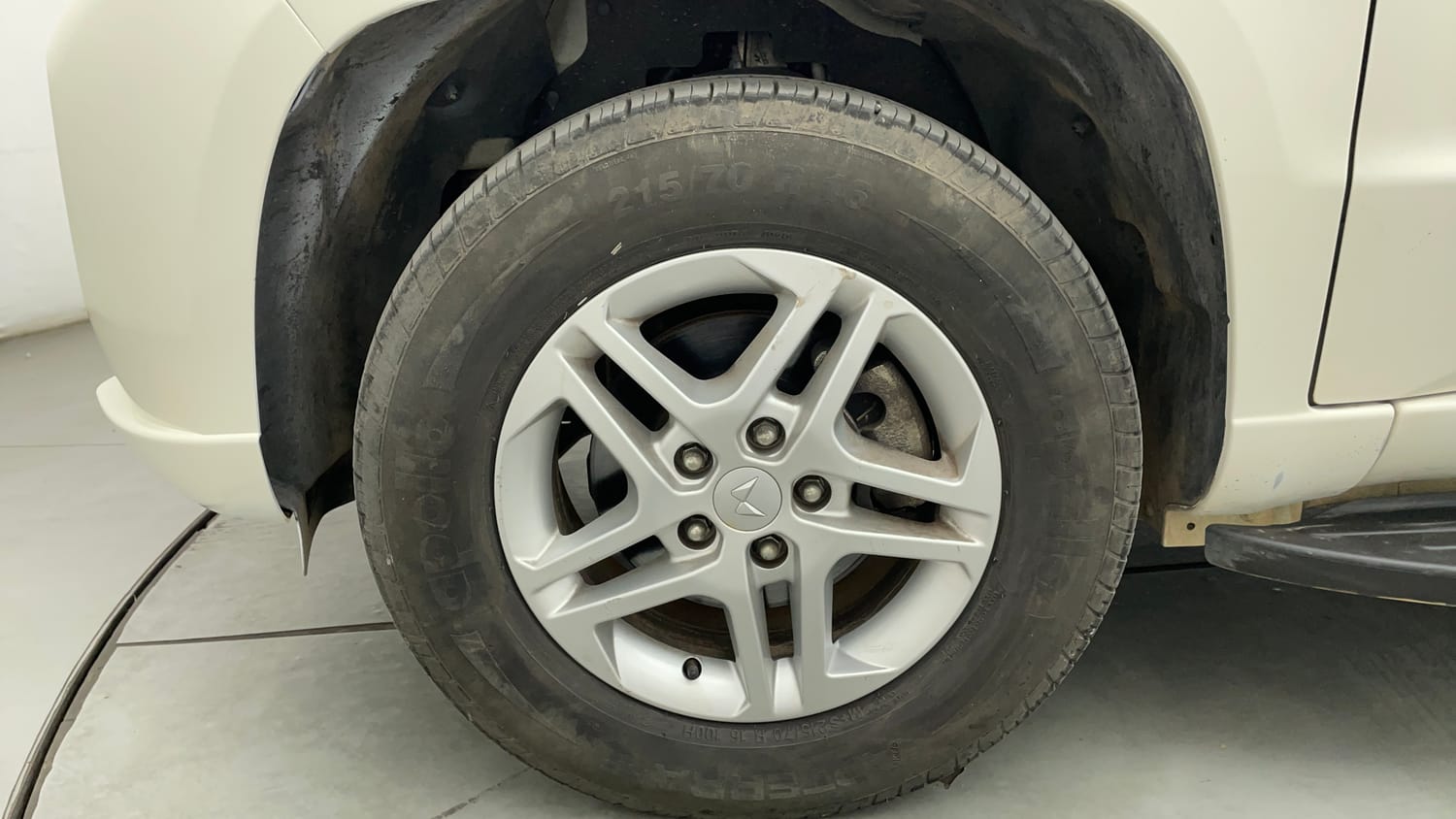 Used 2024 Mahindra Bolero Neo Plus P10 Diesel Manual tyres LEFT FRONT TYRE RIM VIEW