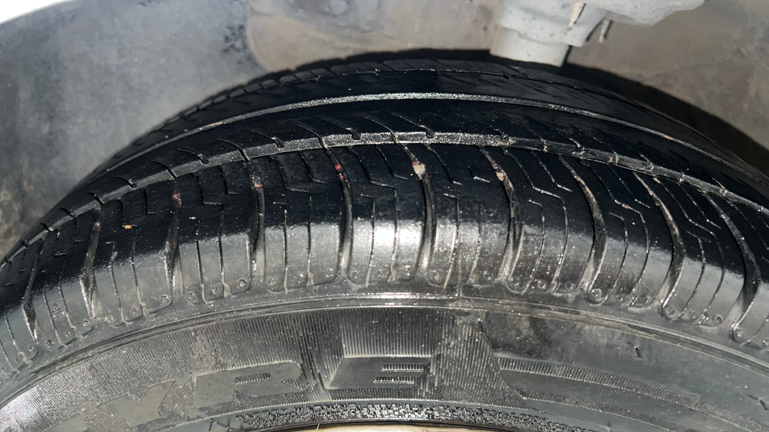 Used 2016 Hyundai Elite i20 Magna 1.2 Petrol Manual tyres LEFT FRONT TYRE TREAD VIEW