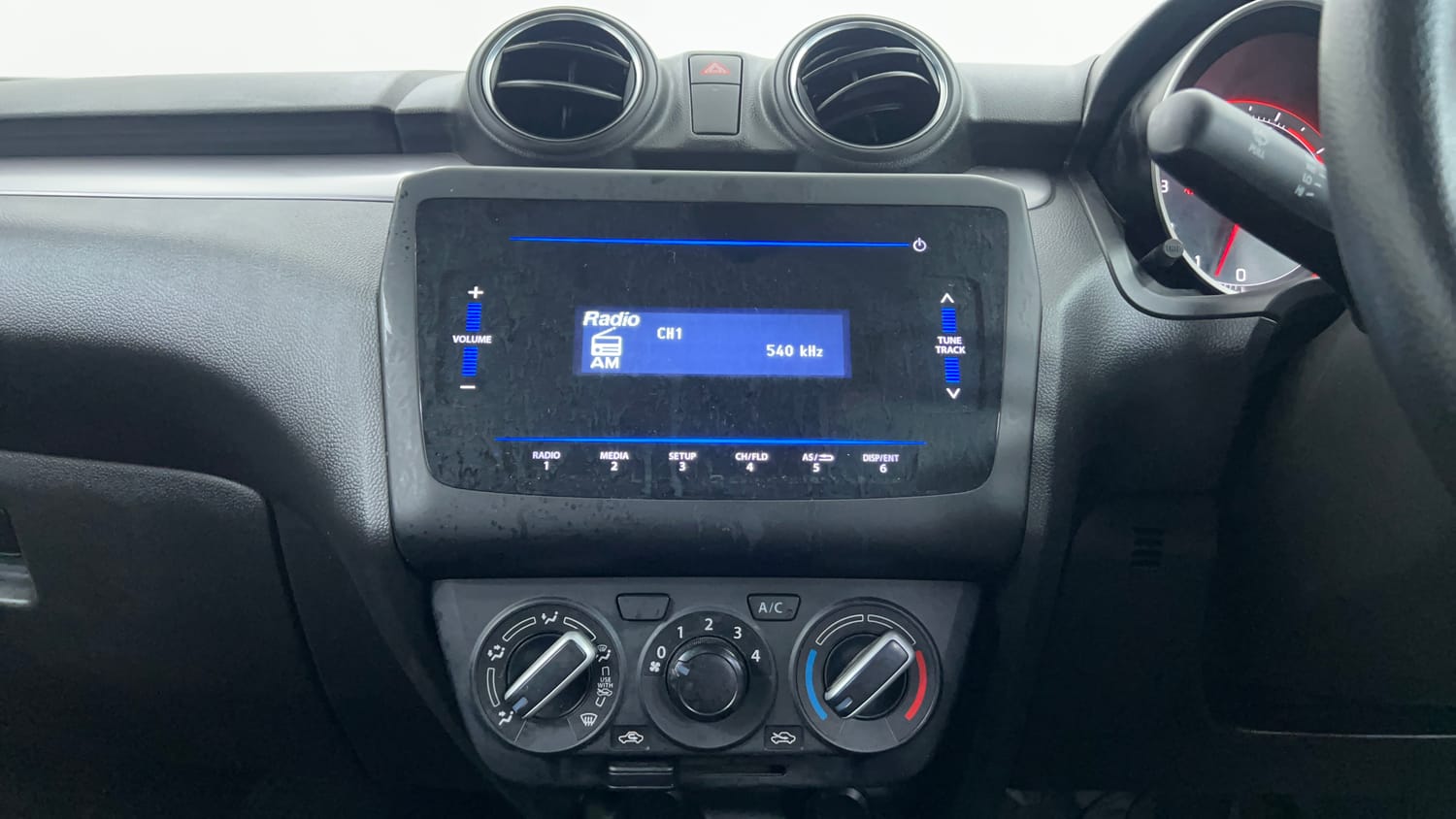 Used 2022 Maruti Suzuki Swift VXi AMT Petrol Automatic interior MUSIC SYSTEM & AC CONTROL VIEW