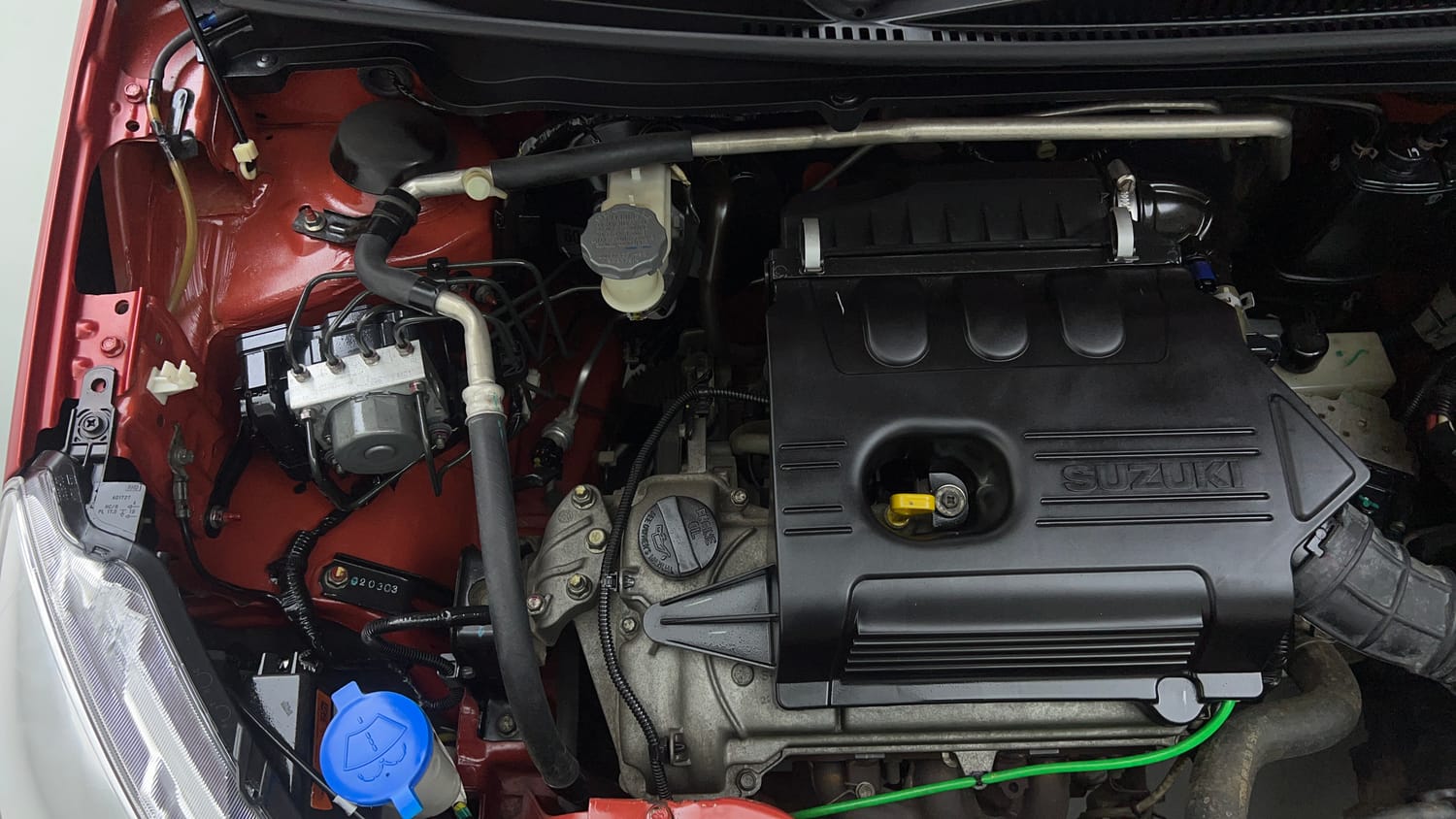 Used 2020 Maruti Suzuki Celerio ZXi (O) AMT Petrol Automatic engine ENGINE RIGHT SIDE VIEW